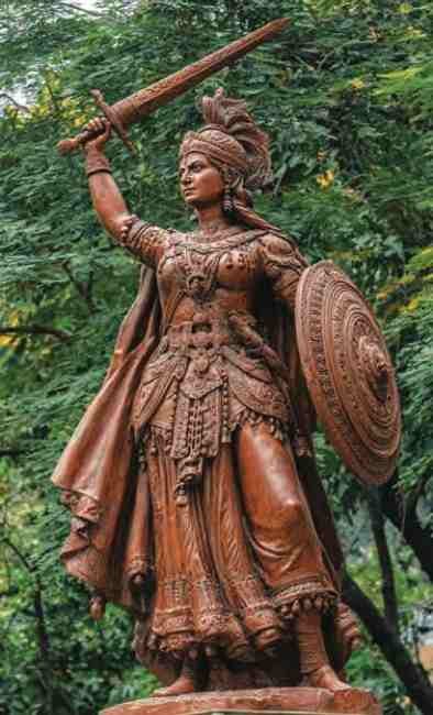 An artists impression of Rani Durgavati - Resistance to the Mughals - E-book NCERT